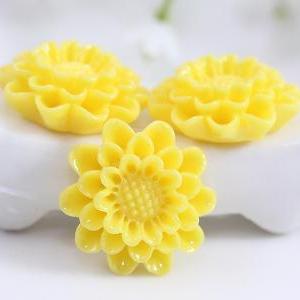 Yellow Flower Resin Cabochons 4pc