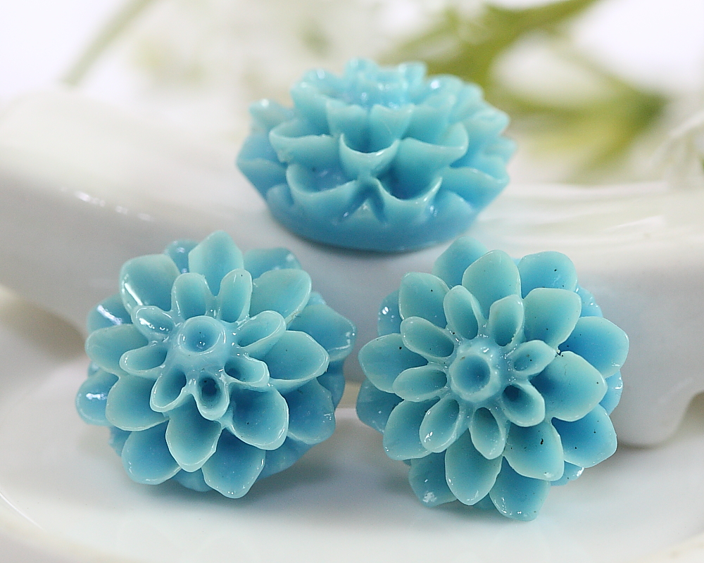 Light Blue Dahlia / Mums Flower Resin Cabochons 6pc