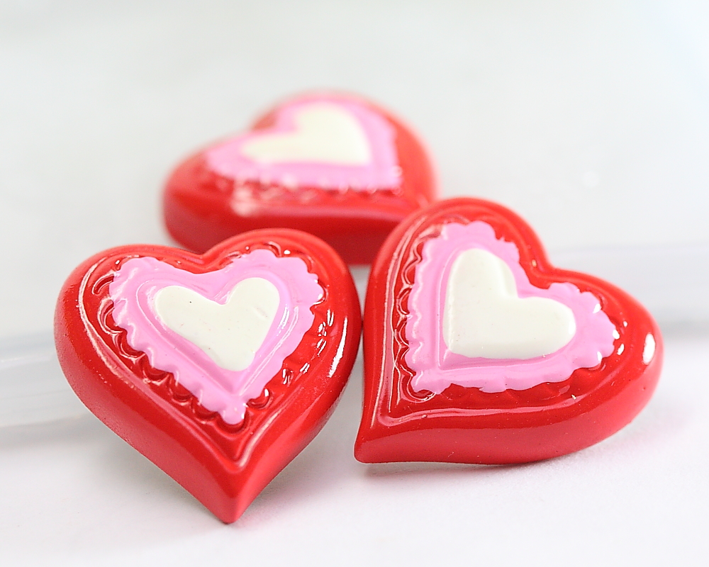 Red And White Heart Resin Cabochons 4pc